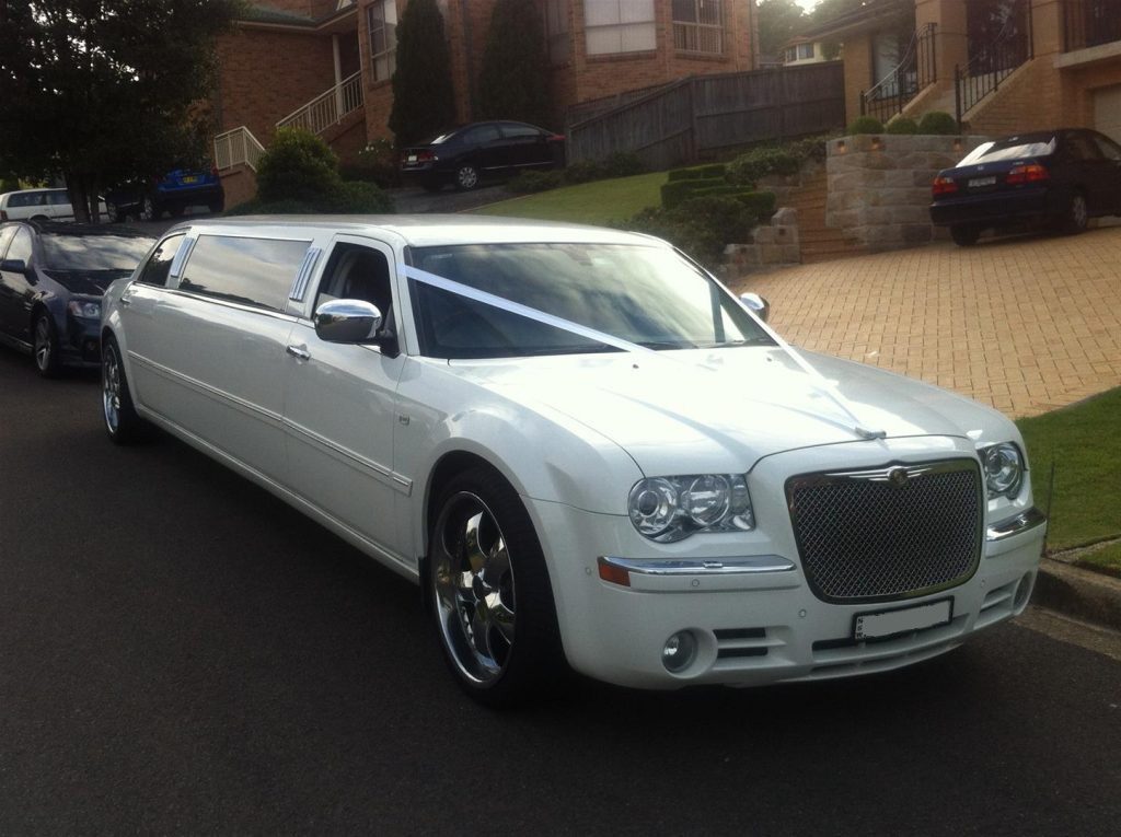 stretch limo for weddings